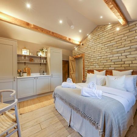 Apartments For Two In Brand New Luxury Rural Farmhouse Escape رامزبوتوم المظهر الخارجي الصورة