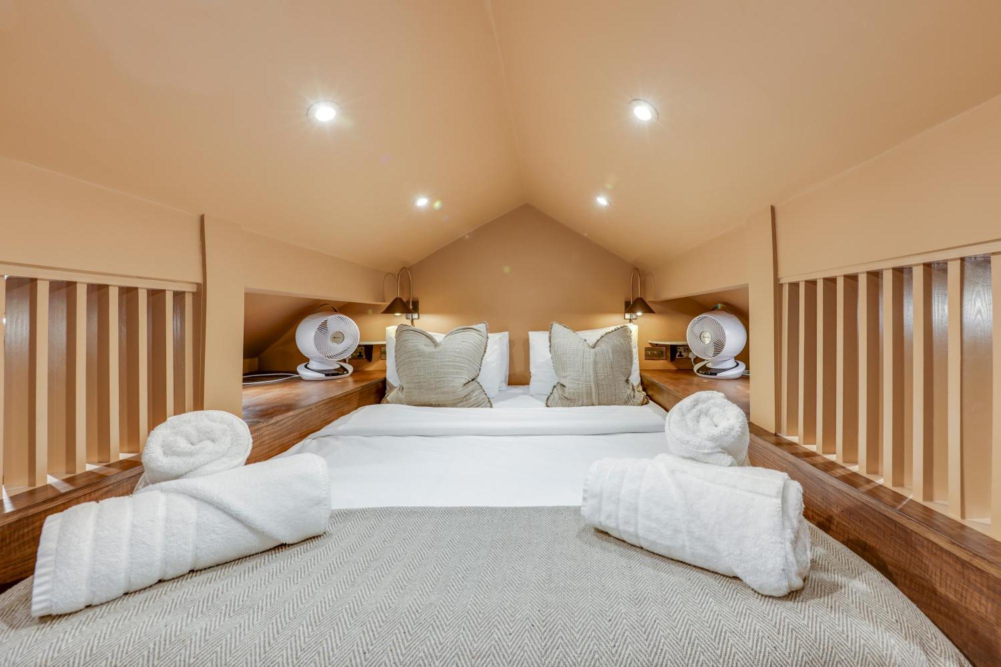 Apartments For Two In Brand New Luxury Rural Farmhouse Escape رامزبوتوم المظهر الخارجي الصورة